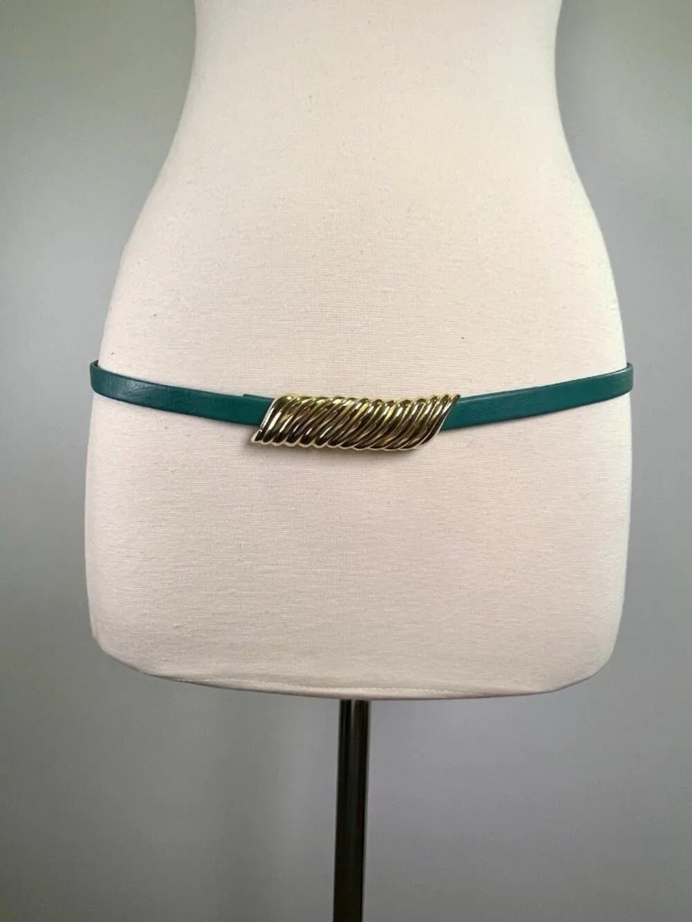 VTG 80s Dotty Smith Teal Green Skinny Belt Gold Tone Sculptural Art Deco Retro